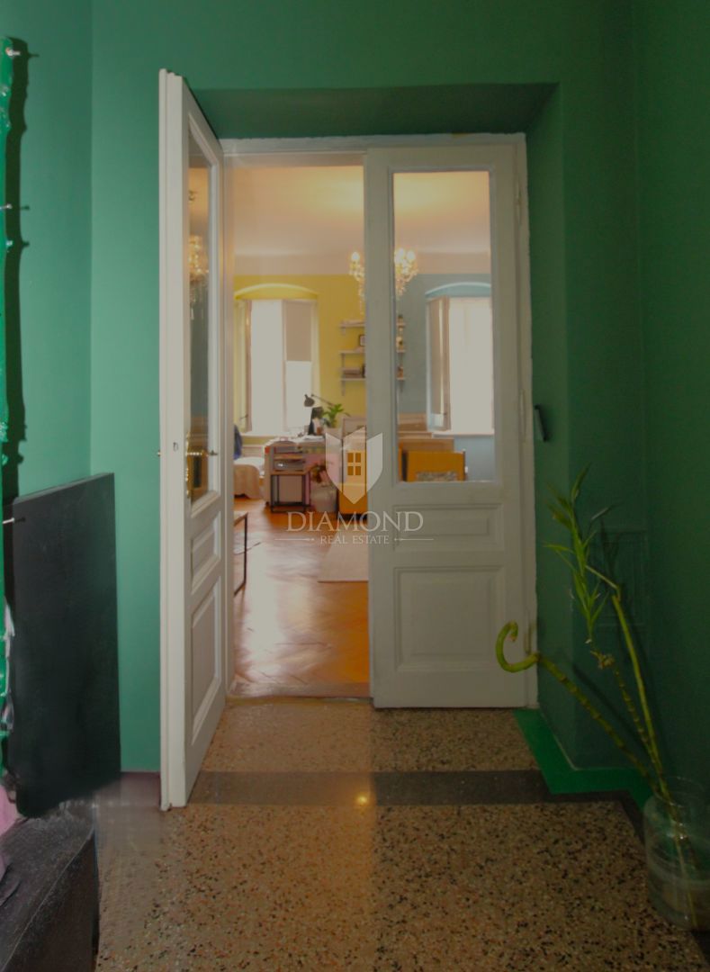 REKA, BRAJDA – PROSTORNO STANOVANJE V ŠIRŠEM SREDIŠČU MESTA