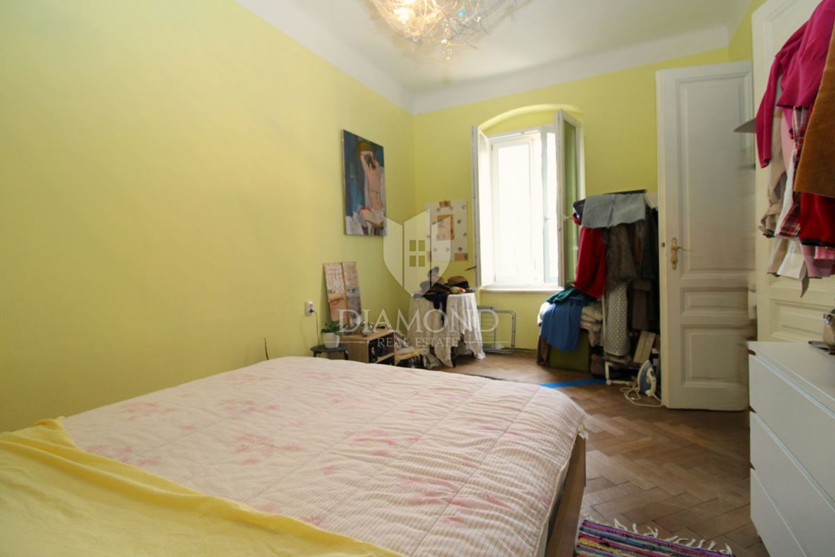 REKA, BRAJDA – PROSTORNO STANOVANJE V ŠIRŠEM SREDIŠČU MESTA