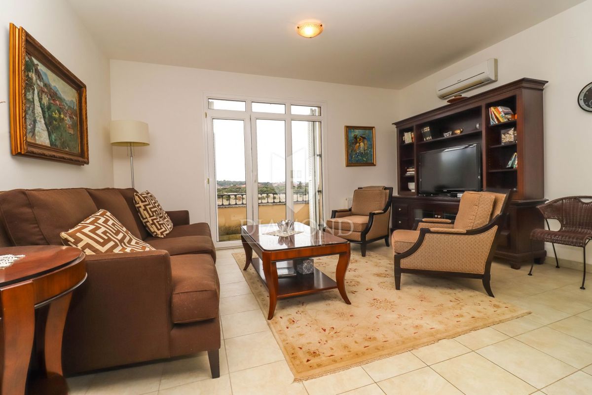 Pula, udobje v Valdebeku: 86 m², opremljeno, 3 balkoni