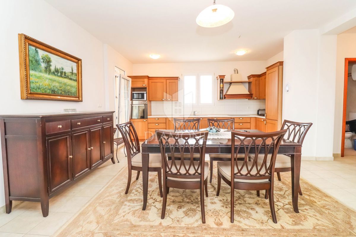 Pula, udobje v Valdebeku: 86 m², opremljeno, 3 balkoni