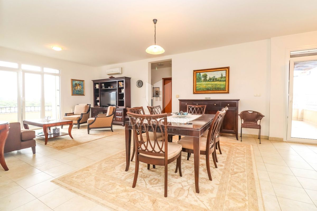 Pula, udobje v Valdebeku: 86 m², opremljeno, 3 balkoni