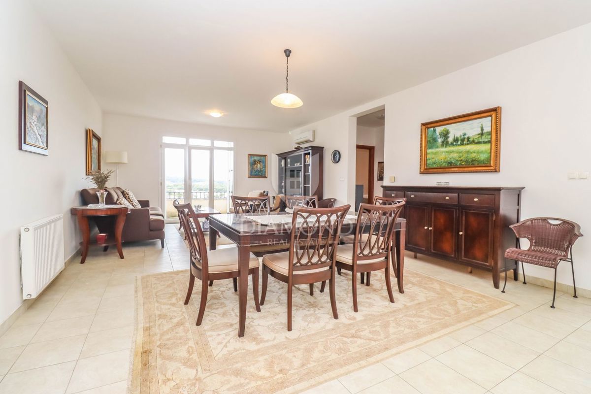 Pula, udobje v Valdebeku: 86 m², opremljeno, 3 balkoni