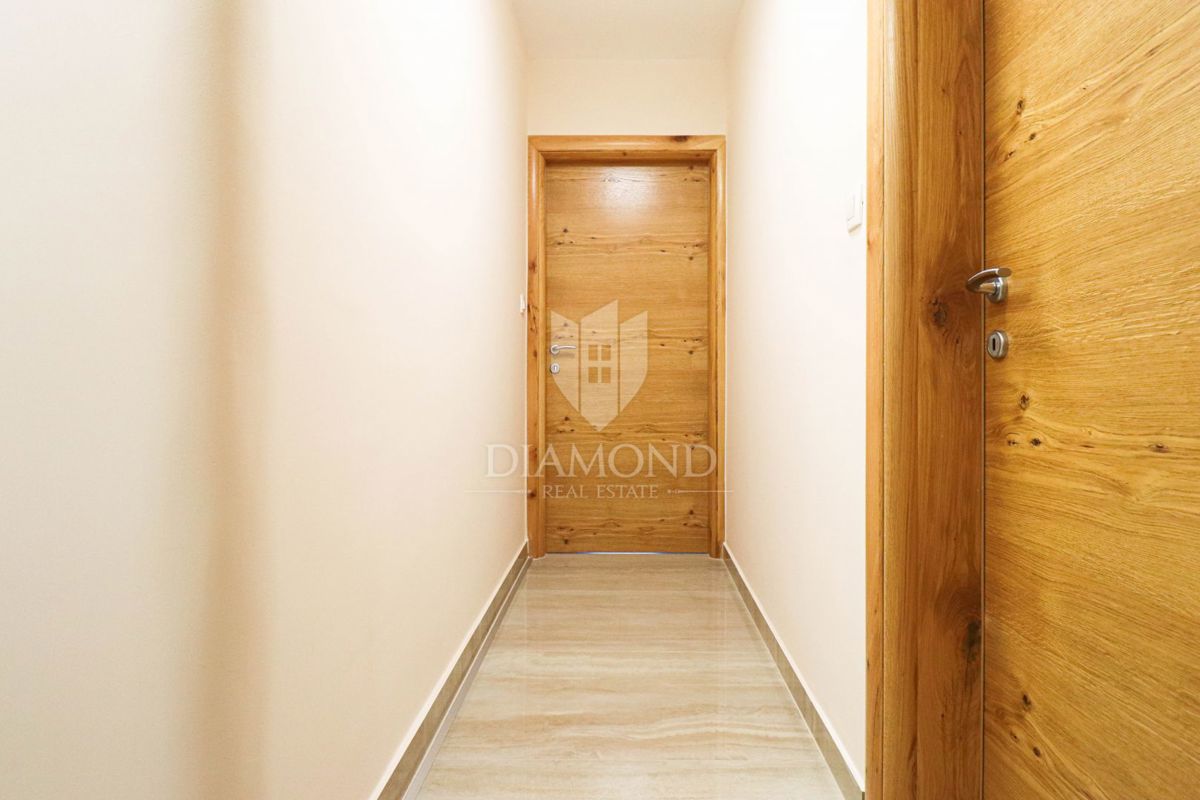 Zagreb, Sesvete! Popolnoma prenovljeno trisobno stanovanje!