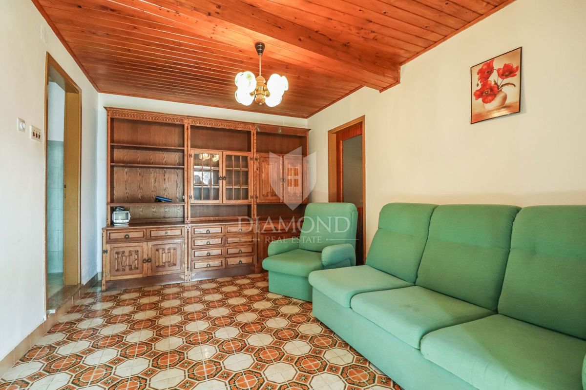 Kanfanar, okolica, pristna kmečka hiša z velikim vrtom