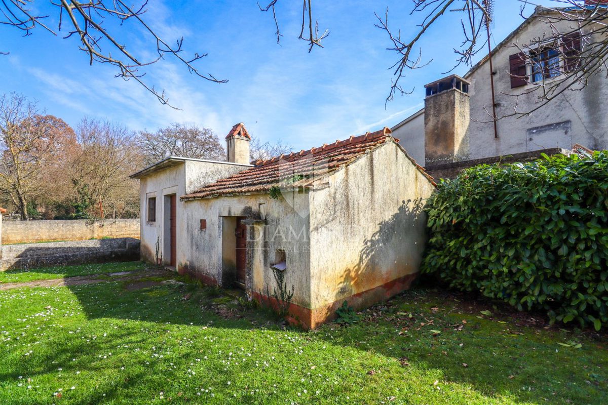 Kanfanar, okolica, pristna kmečka hiša z velikim vrtom