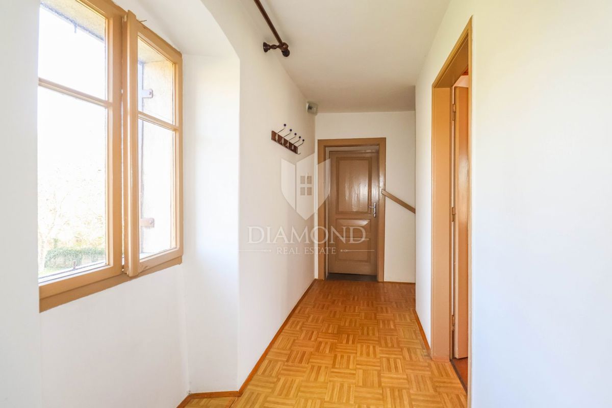 Kanfanar, okolica, pristna kmečka hiša z velikim vrtom