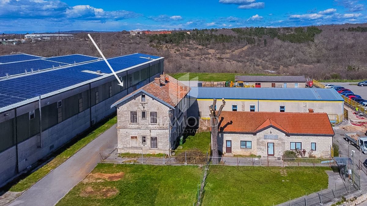 Buje, kamnita hiša s 4 apartmaji za investicijo!