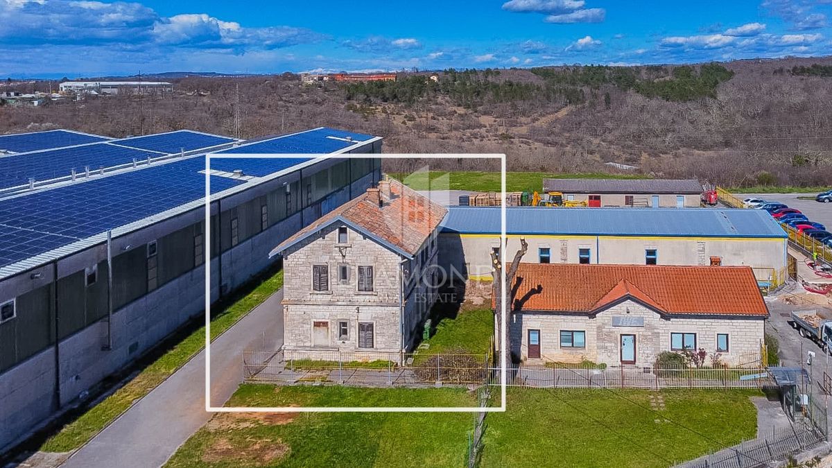 Buje, kamnita hiša s 4 apartmaji za investicijo!