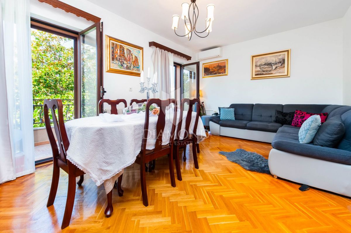 Rovinj, nepremičnine za poslovanje in bivanje na odlični lokaciji