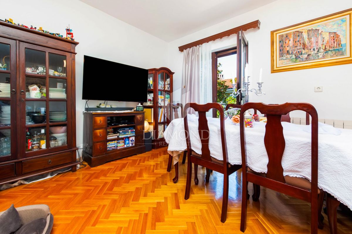 Rovinj, nepremičnine za poslovanje in bivanje na odlični lokaciji