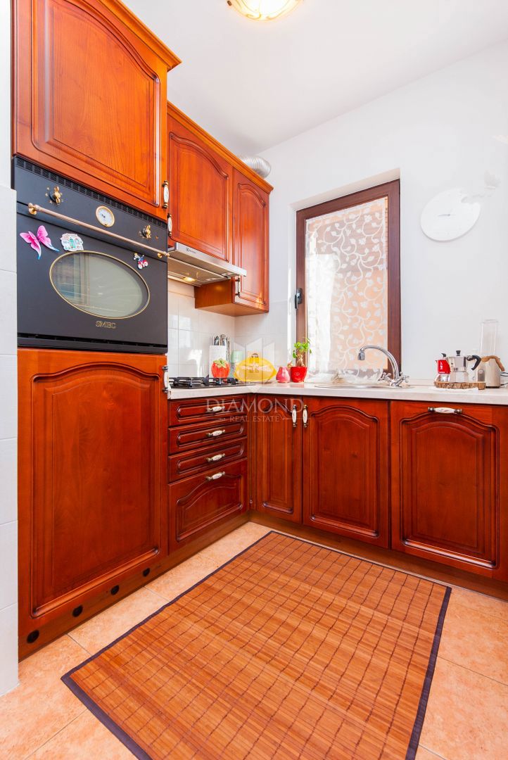 Rovinj, nepremičnine za poslovanje in bivanje na odlični lokaciji