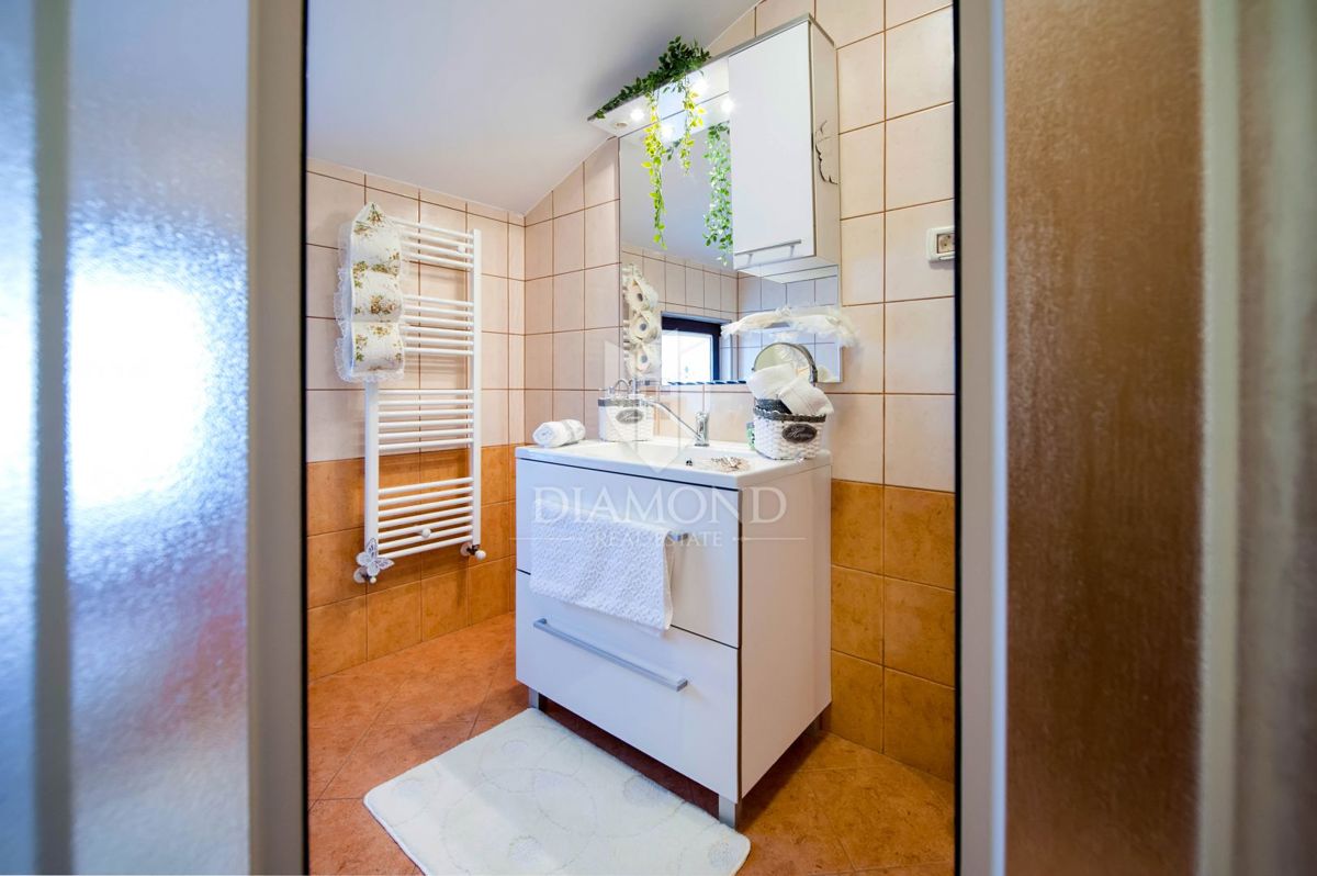 Rovinj, nepremičnine za poslovanje in bivanje na odlični lokaciji