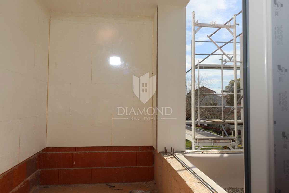 Ekskluzivno! Poreč – vrstna hiša v roh-bau fazi na top lokaciji