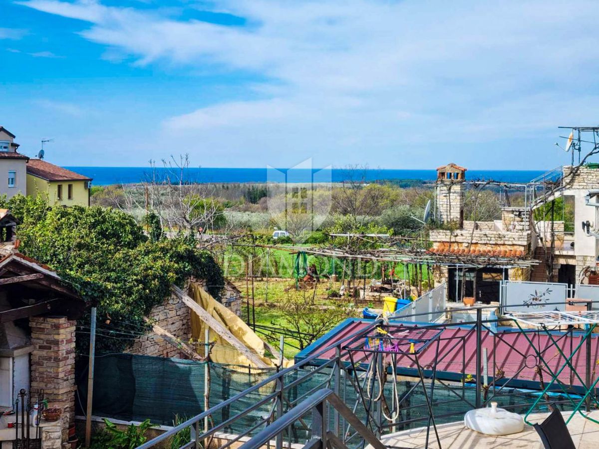 Poreč, Kamnita apartmajska hiša nedaleč od mesta