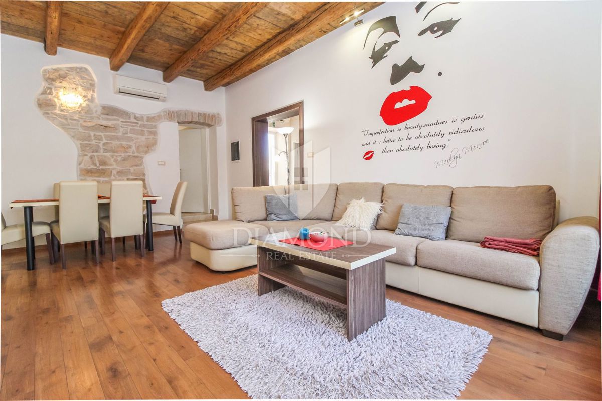 Poreč, Kamnita apartmajska hiša nedaleč od mesta