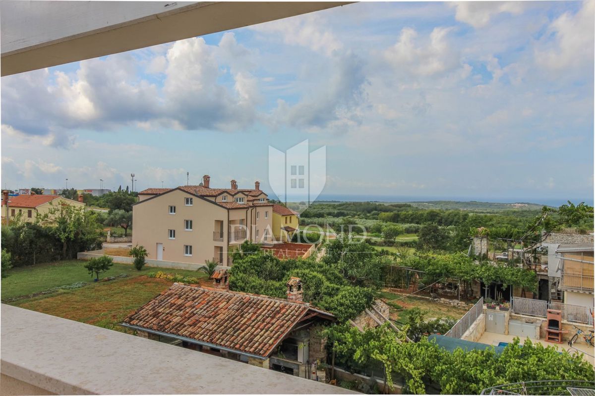 Poreč, Kamnita apartmajska hiša nedaleč od mesta