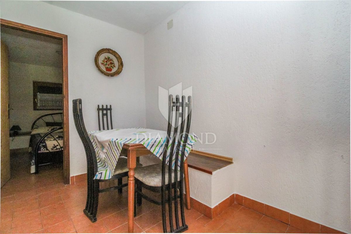 Vižinada, hiša s 5 apartmaji in odprtimi razgledi