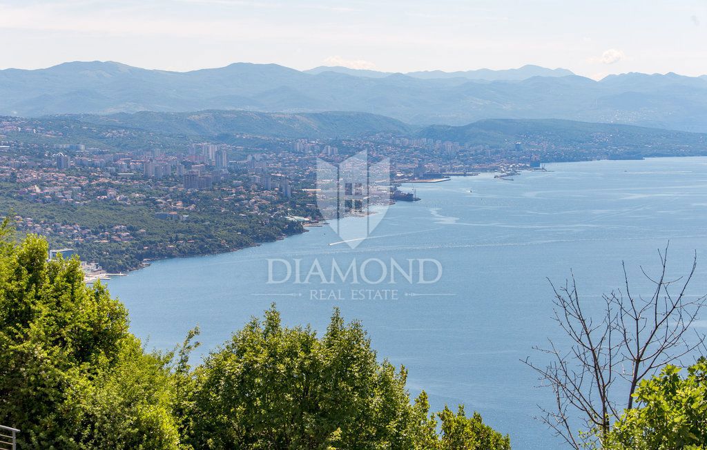 Opatija, okolica, luksuzna vila z bazenom in pogledom na morje