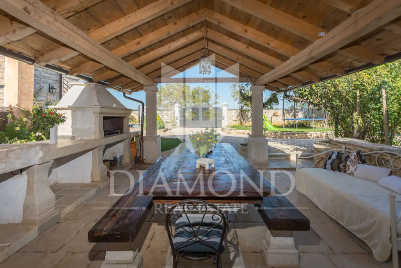 Hiša Sveti Petar u Šumi, Sveti Petar U Šumi, 290m2