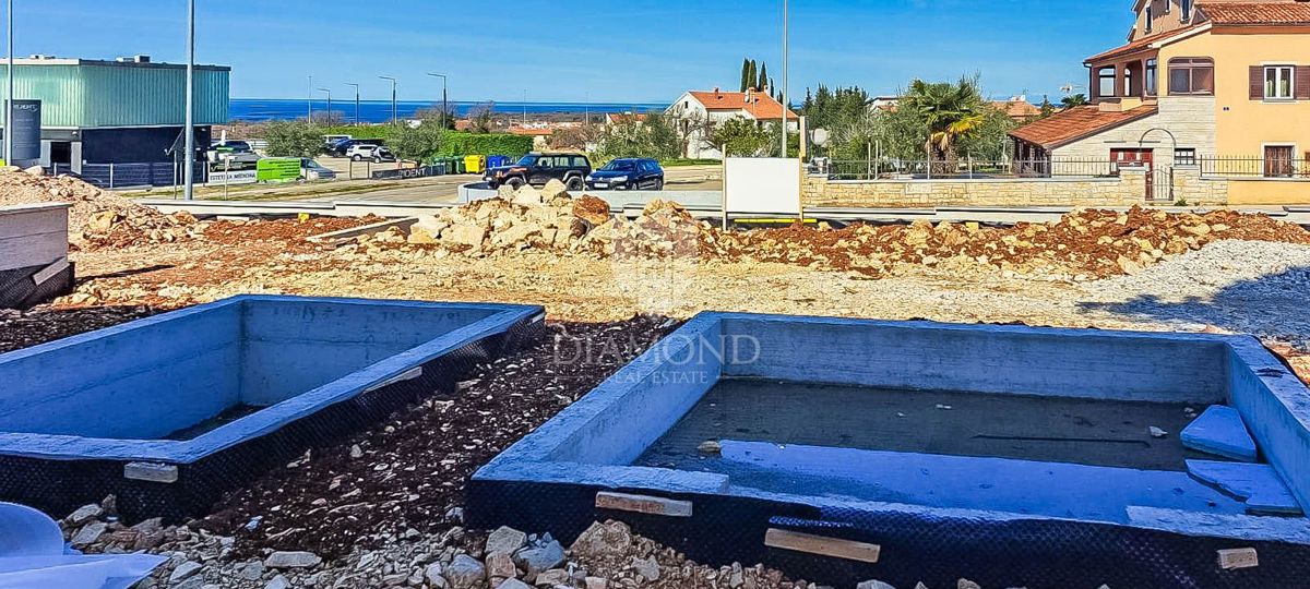 Poreč, moderna hiša v gradnji na atraktivni lokaciji