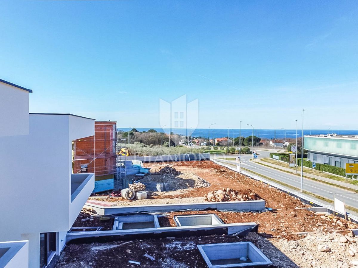 Poreč, moderna hiša v gradnji na atraktivni lokaciji
