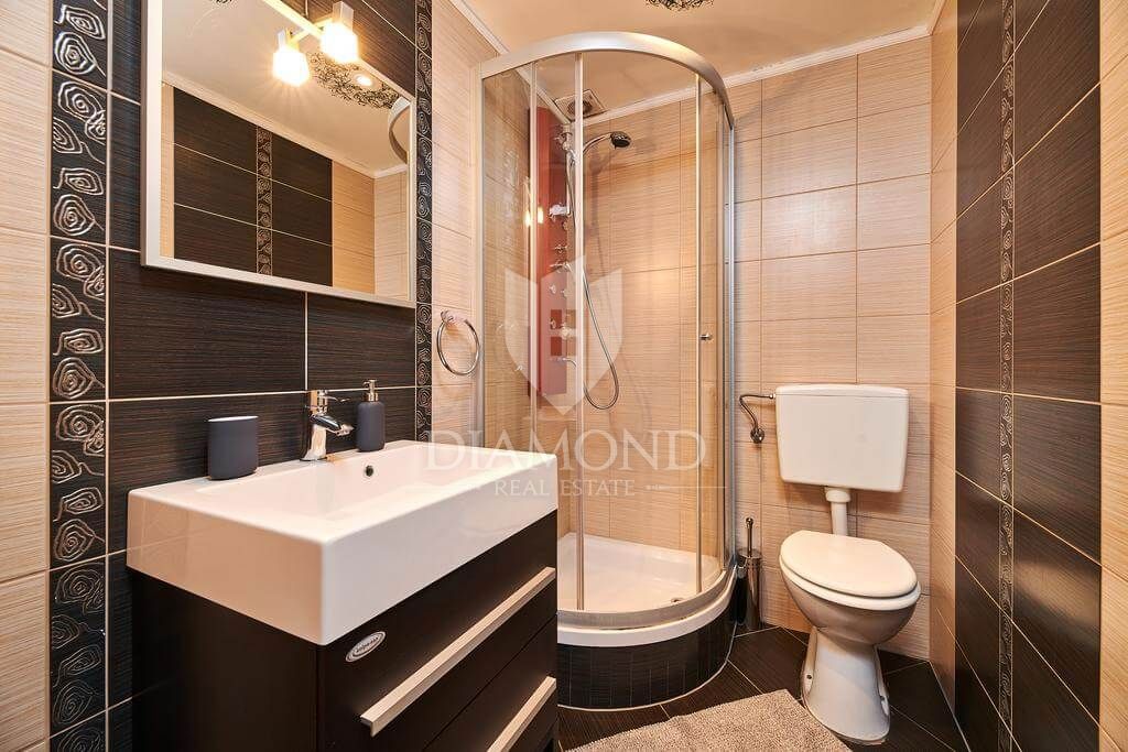 Priložnost! Prodamo gostilno s sobami in dvema apartmajema!