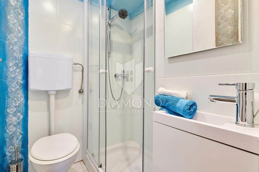 Priložnost! Prodamo gostilno s sobami in dvema apartmajema!
