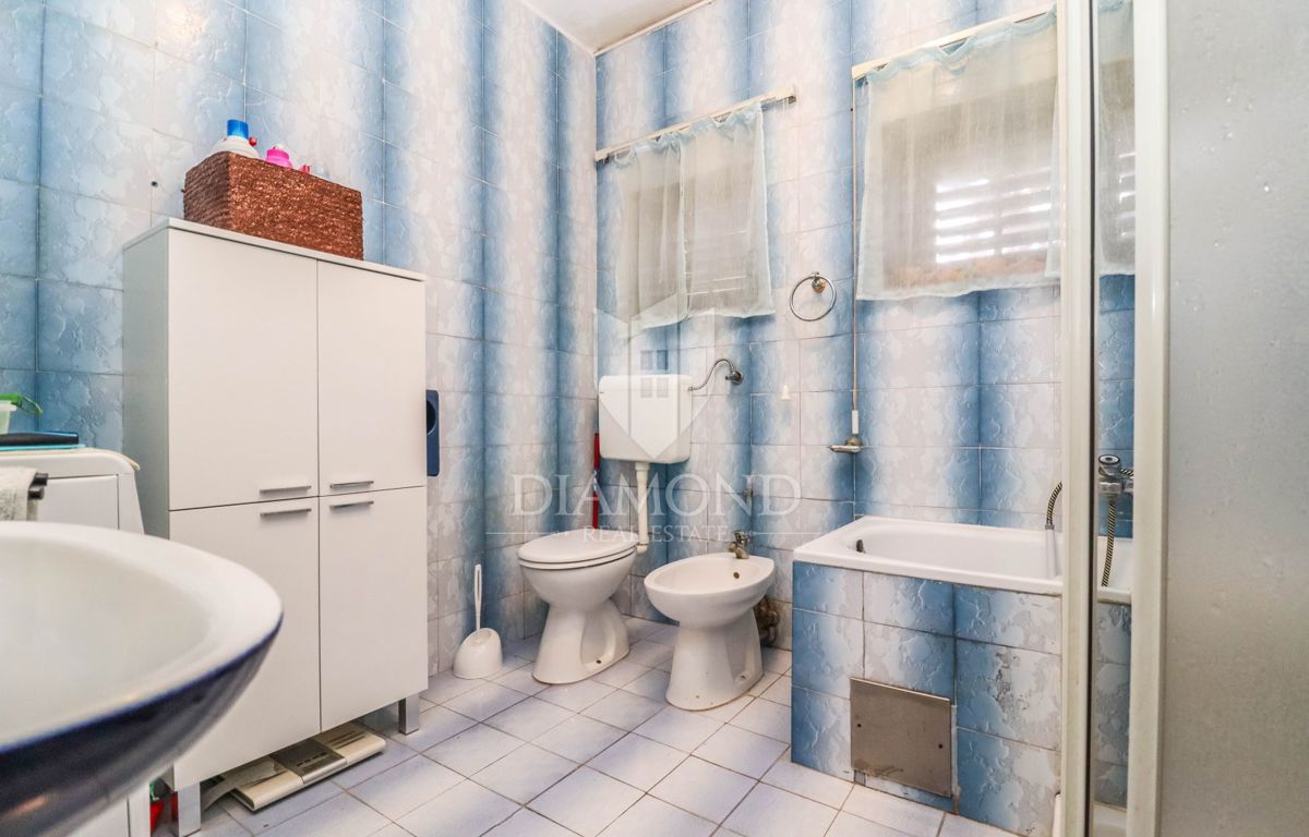 Rovinj, center, dva odlična apartmaja na zaželeni lokaciji