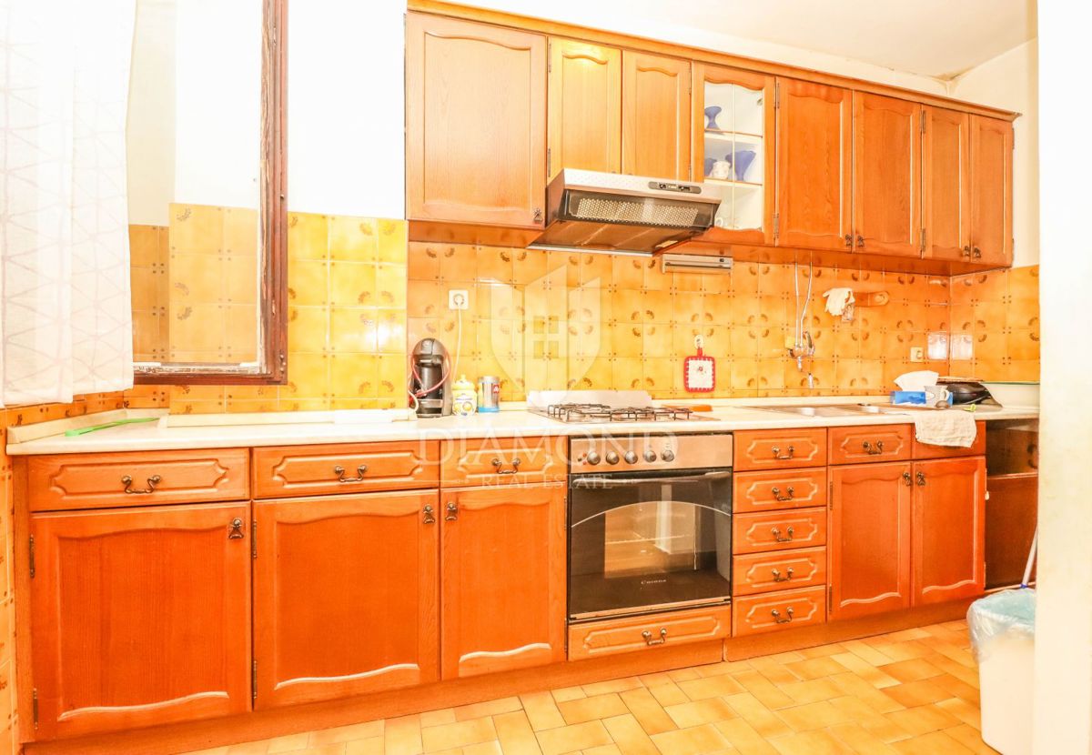 Rovinj, center, dva odlična apartmaja na zaželeni lokaciji