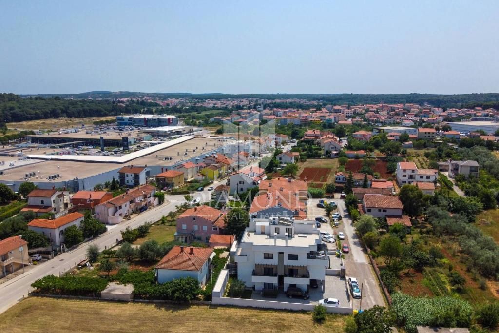 Impresivna vila s petimi apartmaji v Puli na odlični lokaciji
