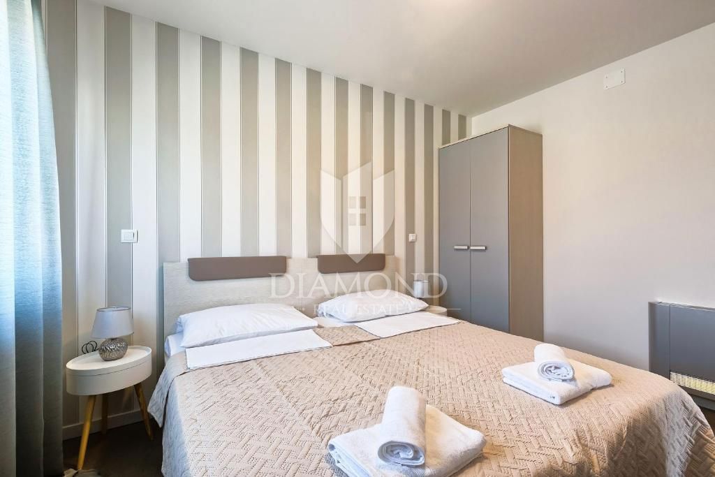 Impresivna vila s petimi apartmaji v Puli na odlični lokaciji