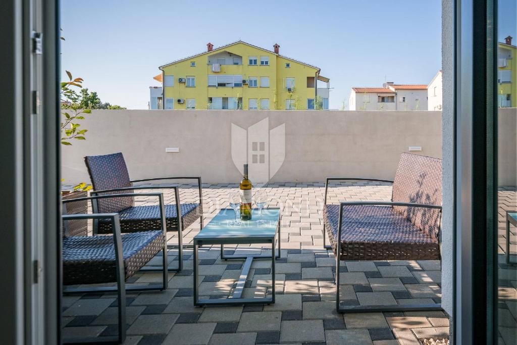Impresivna vila s petimi apartmaji v Puli na odlični lokaciji