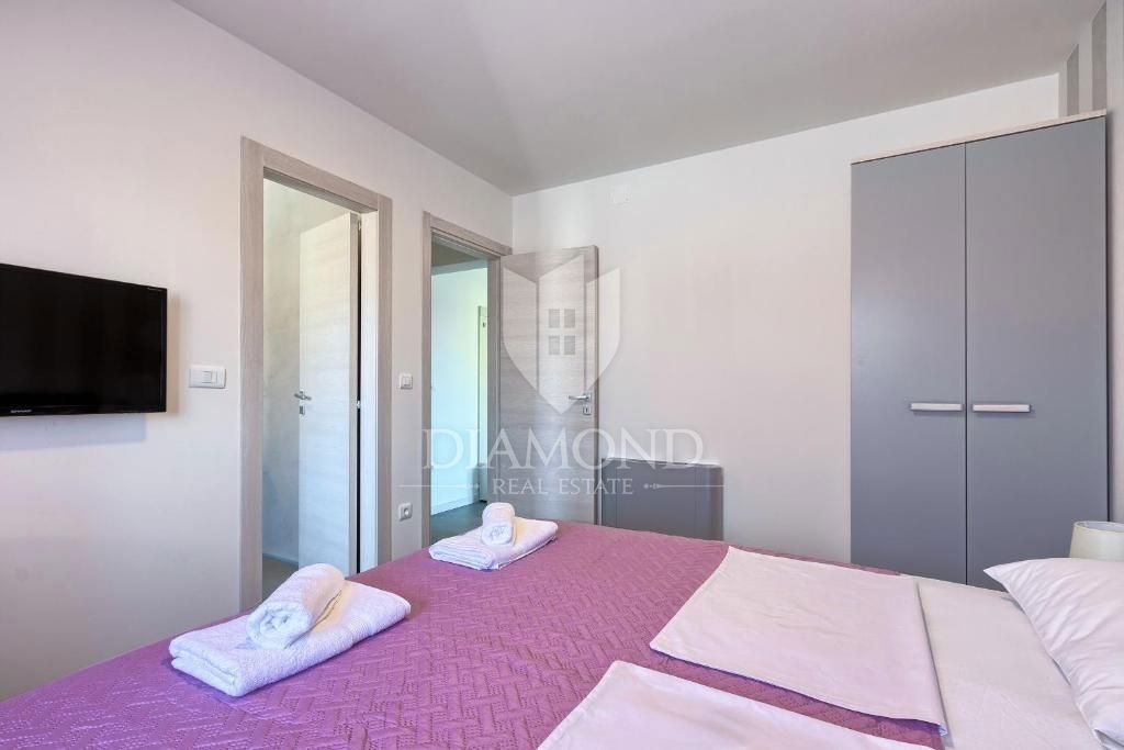 Impresivna vila s petimi apartmaji v Puli na odlični lokaciji