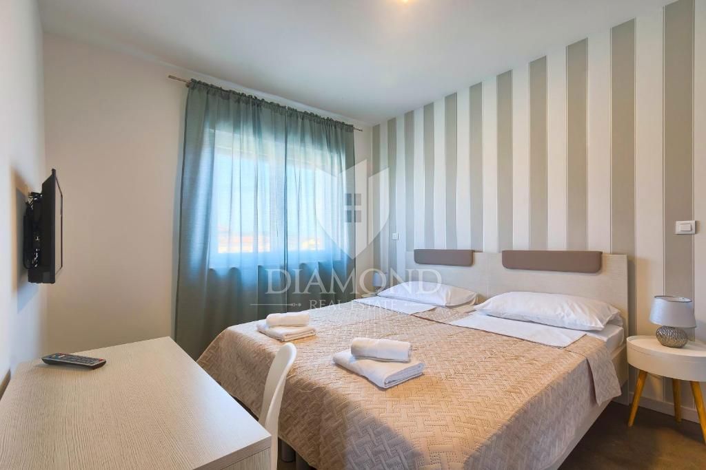 Impresivna vila s petimi apartmaji v Puli na odlični lokaciji