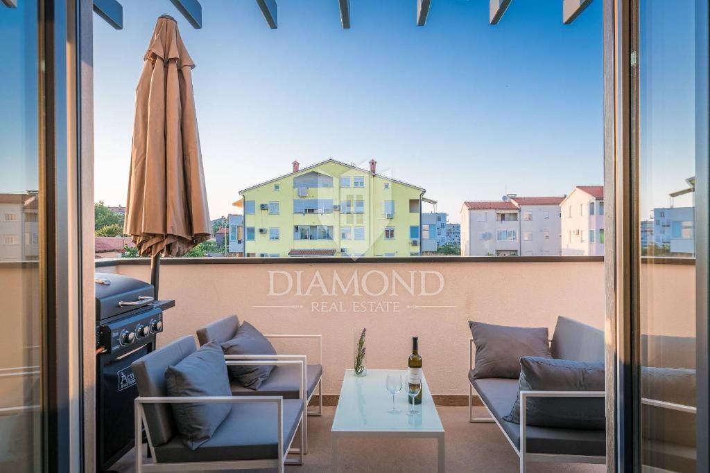Impresivna vila s petimi apartmaji v Puli na odlični lokaciji