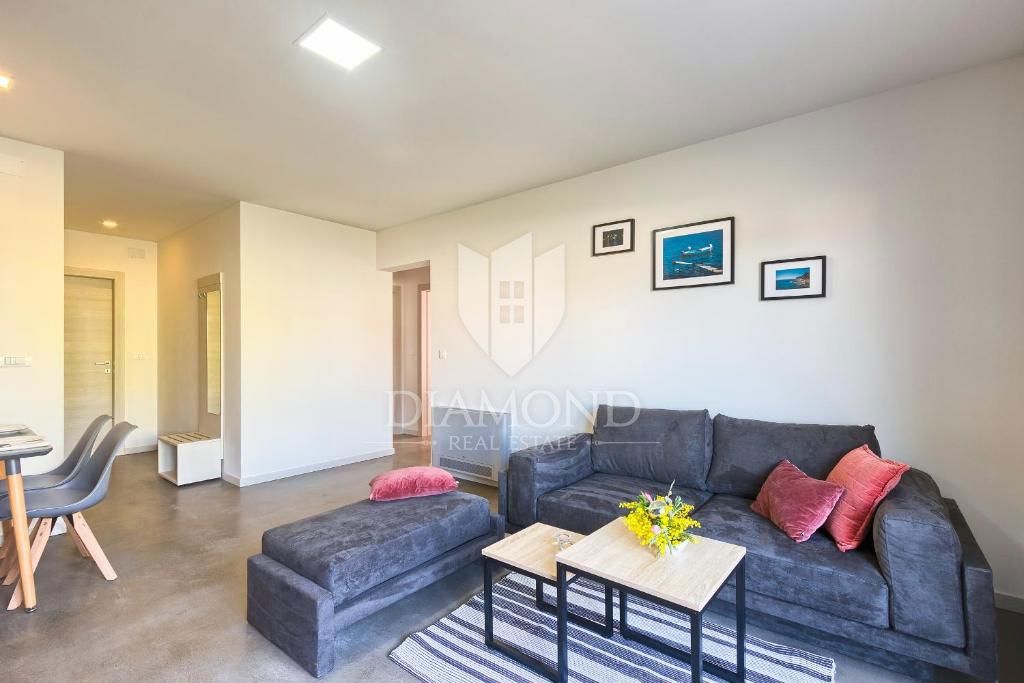 Impresivna vila s petimi apartmaji v Puli na odlični lokaciji