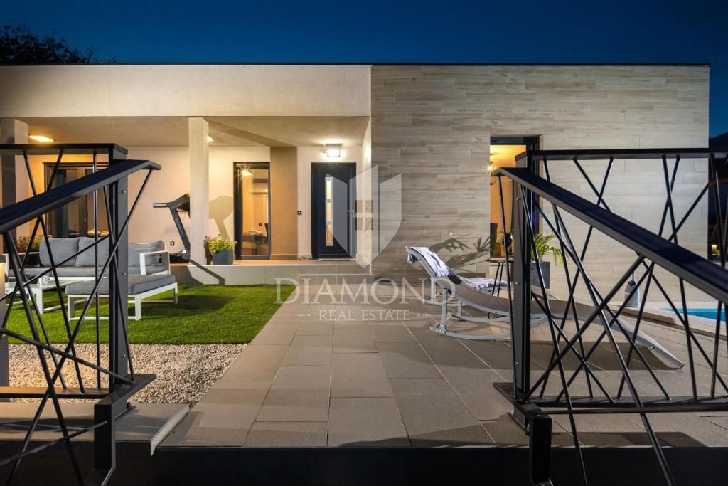 Opatija, nova, moderna Vila s pogledom na morje