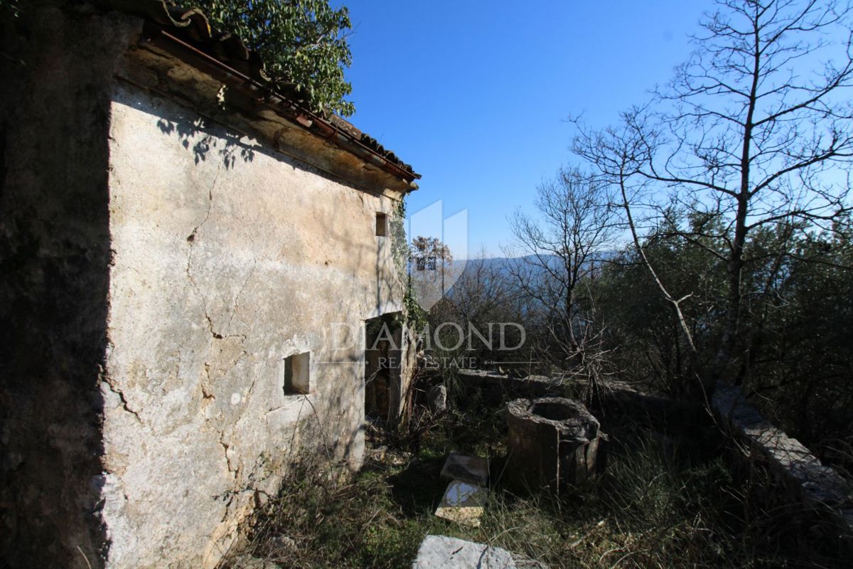 Labin, okolica, starodavna z lepim pogledom na morje