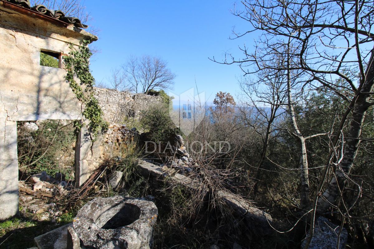 Labin, okolica, starodavna z lepim pogledom na morje