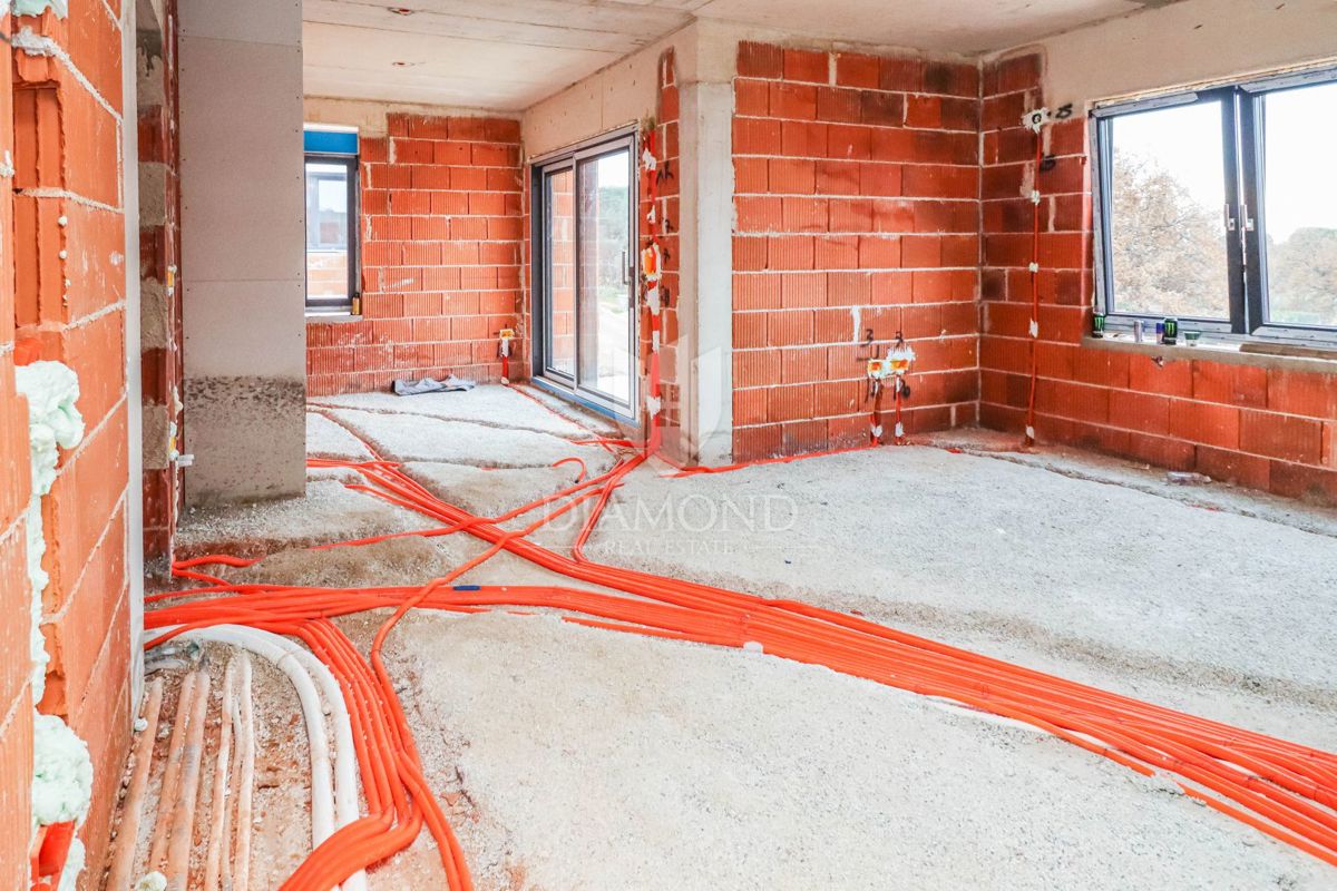 Poreč, odličen PENTHOUSE s pogledom na morje!