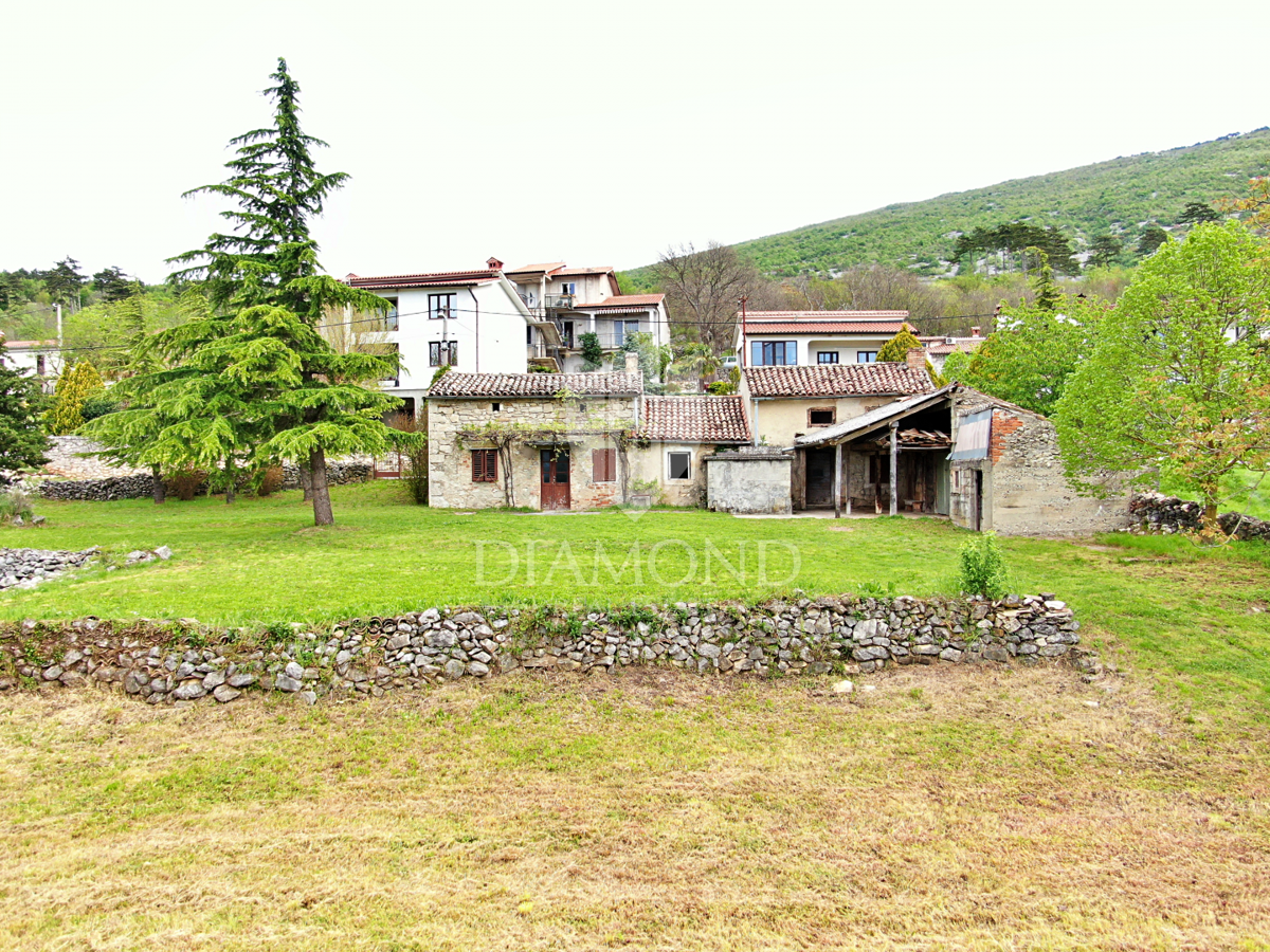 Kršan, okolica, samostojna hiša za adaptacijo