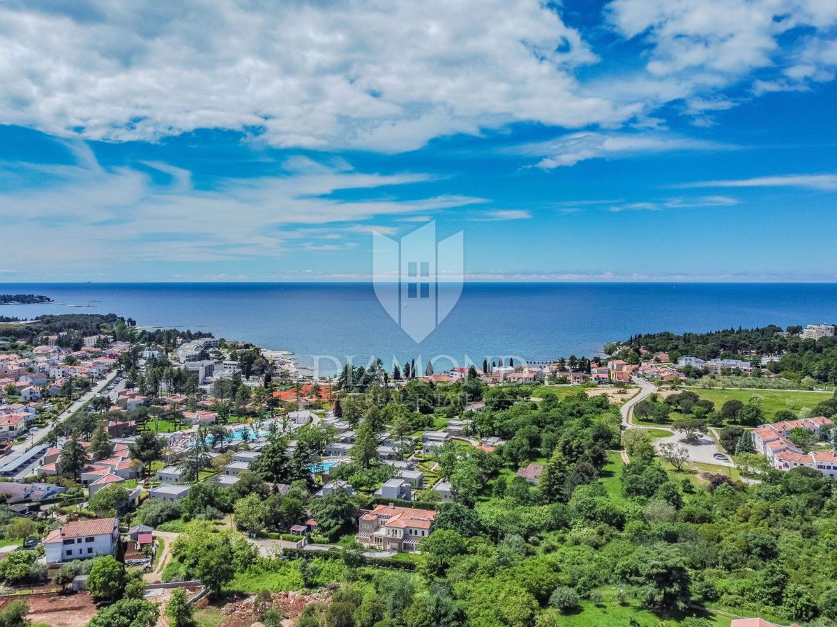 Poreč, luksuzna moderna vila 500 m od morja!