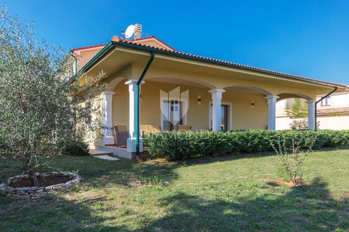 Vodnjan, okolica, lepa počitniška hiša na odlični lokaciji