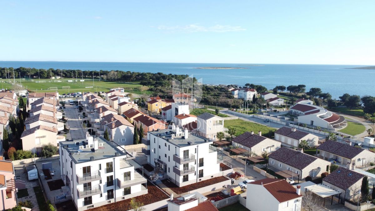 Apartma z dvigalom ob plaži v mirnem delu Medulina!