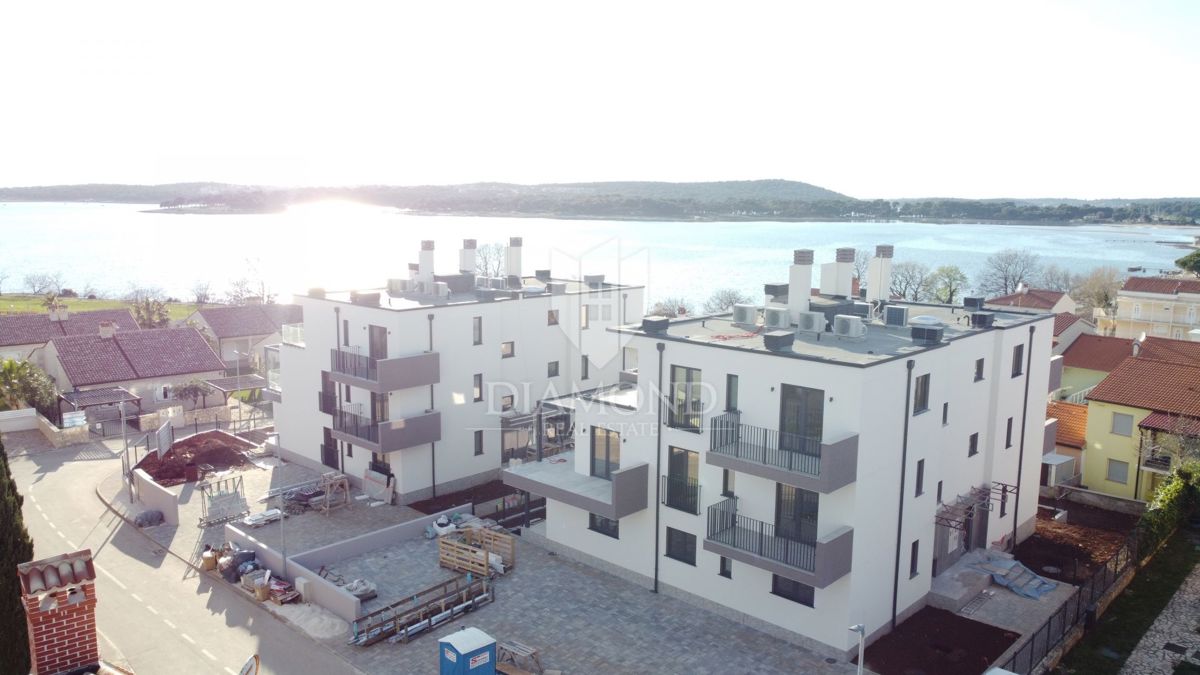Apartma z dvigalom ob plaži v mirnem delu Medulina!