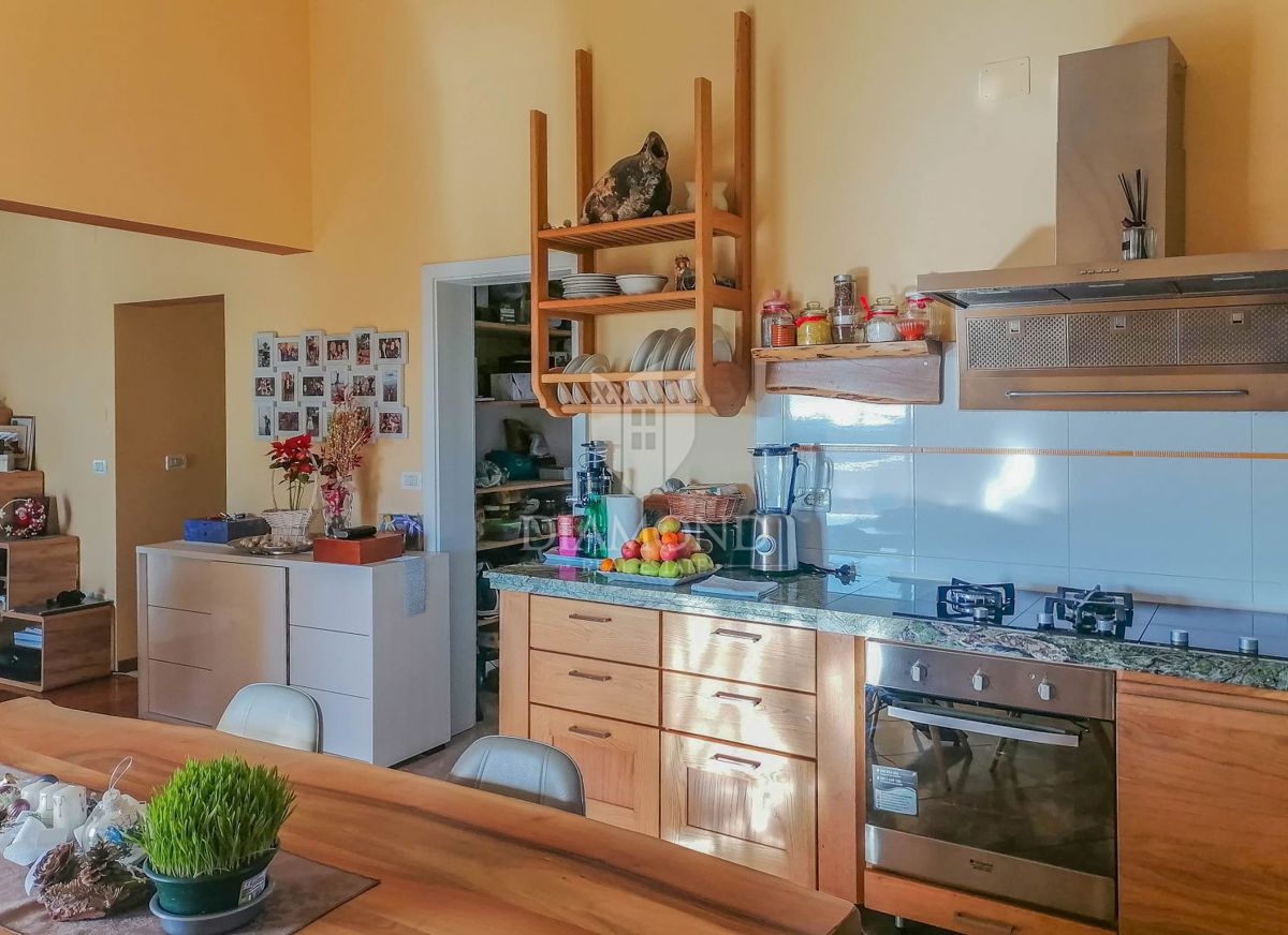 Umag, okolica! Apartma 900 m do plaže