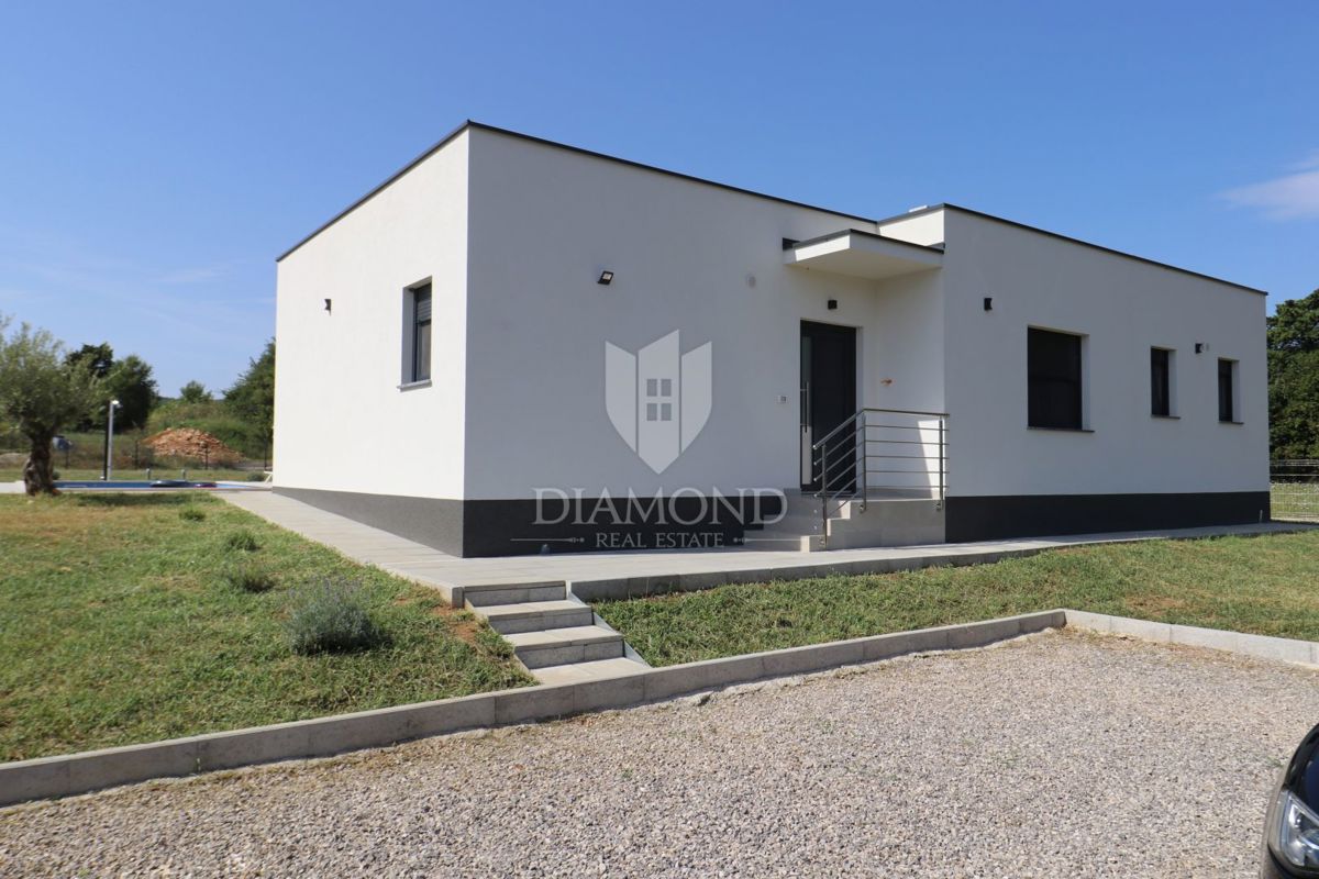 Labin, okolica, novogradnja z bazenom v naravi