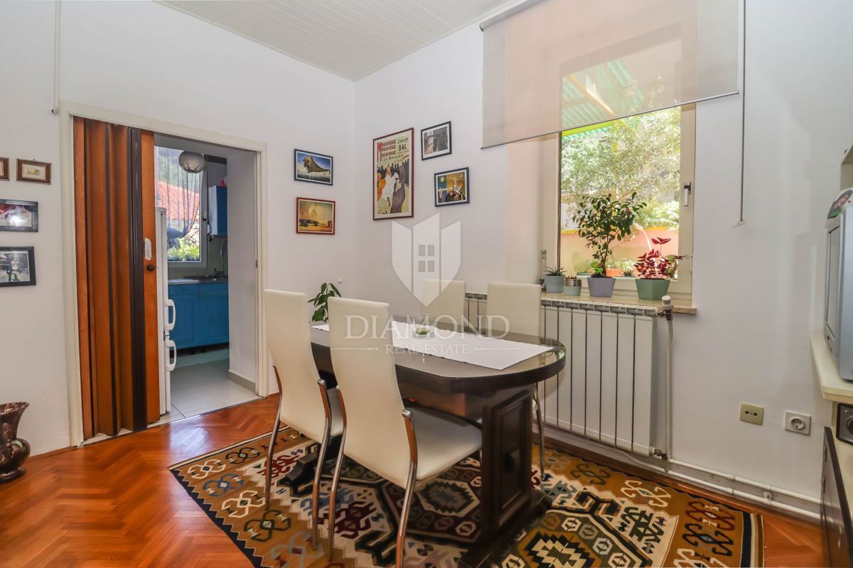 Apartmaj Centar, Pula, 75m2
