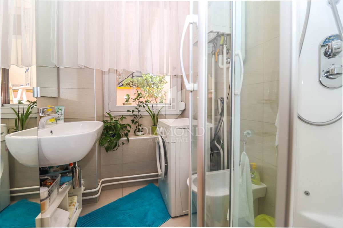Apartmaj Centar, Pula, 75m2