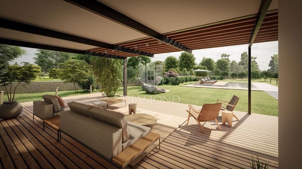 Zemljišče s projektom in gradbenim dovoljenjem, v bližini Poreča